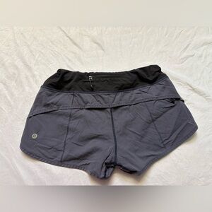 Lululemon Charcoal and Black Speed-Ups 2.5”